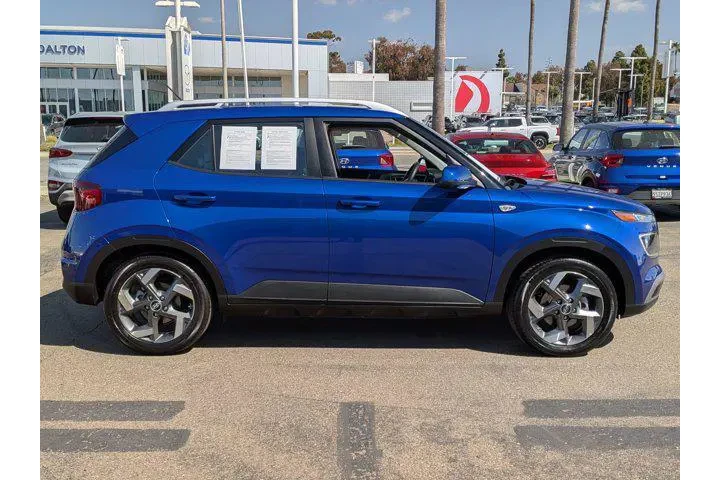$22777 : Hyundai VENUE 2025 Limited 4 image 5