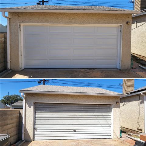 Garage door and opener / Motor image 2