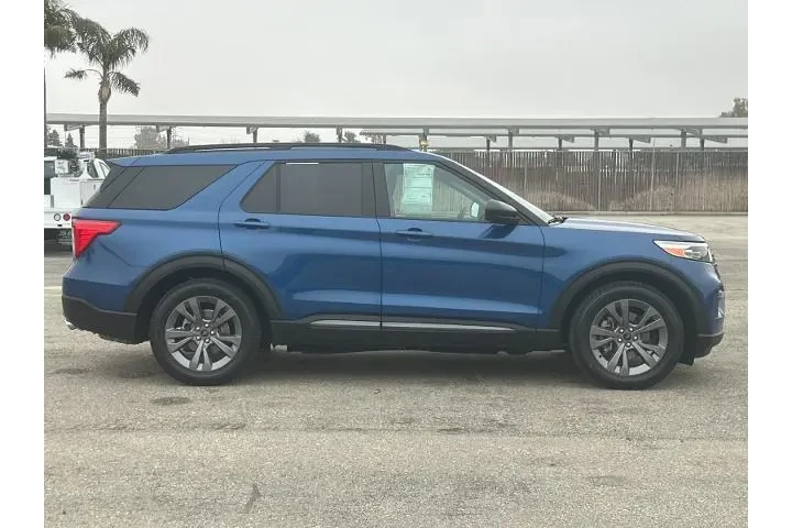 $31990 : Ford Explorer 2022 XLT 4dr S image 2