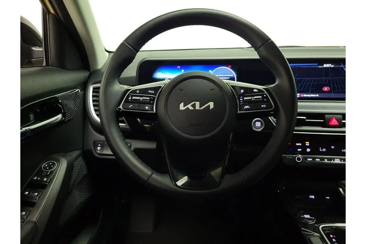 $22998 : Kia Seltos 2024 S 4dr SUV image 10