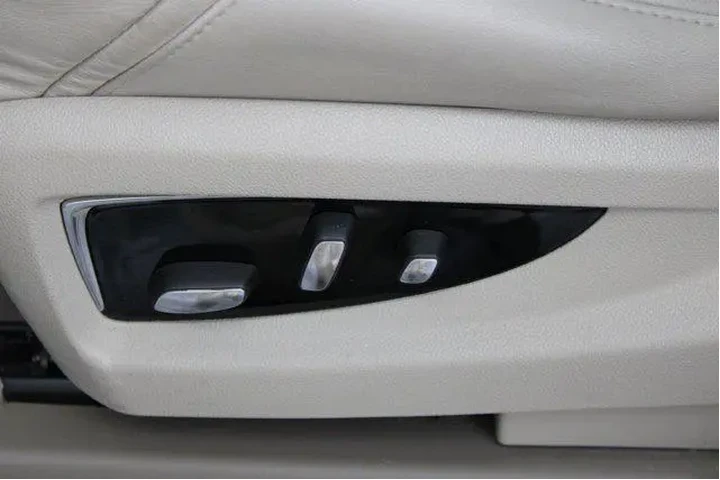 $28928 : Cadillac Escalade 2016 Stand image 8