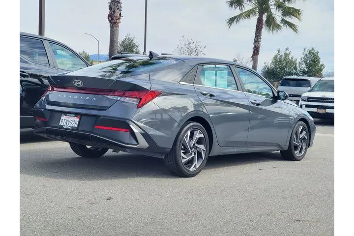 $20688 : Hyundai ELANTRA 2025 SEL Con image 2