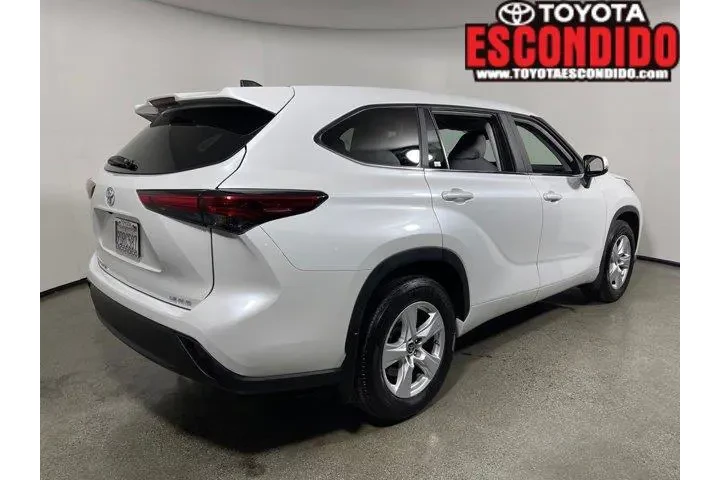 $31998 : Toyota Highlander 2023 AWD L image 3