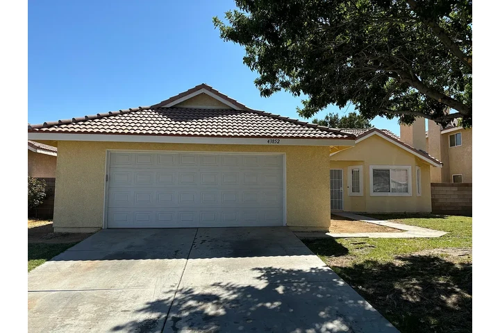 $1700 : READY💎Glenraven Rd, Lancaster image 1