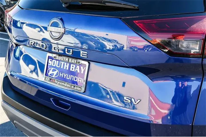 $17298 : Nissan Rogue 2023 SV 4dr Cro image 7