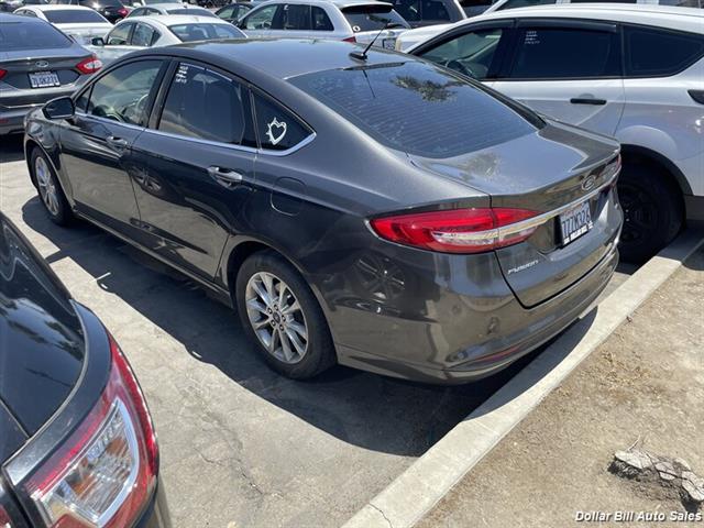 $11450 : 2017 Fusion SE Sedan image 4