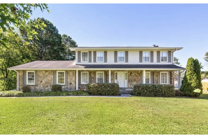 $2800 : Rent image 1