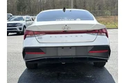 $19836 : Hyundai ELANTRA 2024 SEL 4dr thumbnail