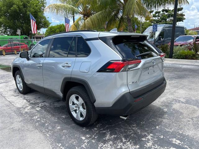 $18000 : Toyota RAV4 image 2