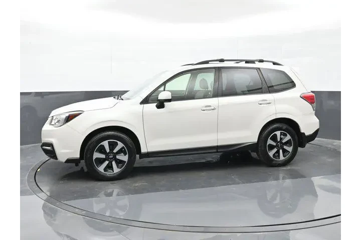 $14622 : Subaru Forester 2018 AWD 2.5 image 5