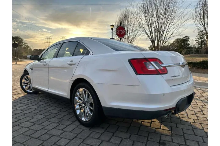 $3500 : 2011 Taurus Limited image 10