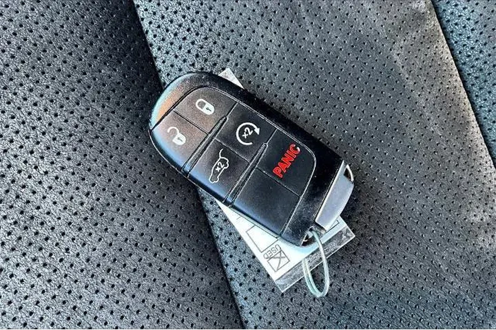 $20193 : Dodge Durango 2020 AWD GT 4d image 6