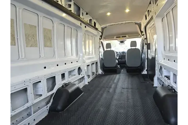 $22755 : Ford Transit 2017 250 3dr LW image 6