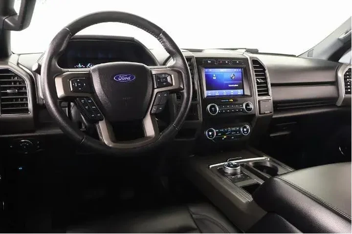 $19199 : Ford Expedition 2020 4x2 XLT image 2
