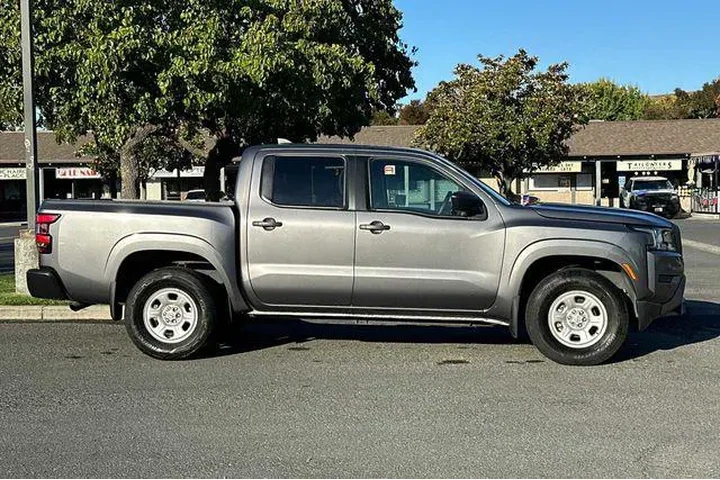 $28425 : Nissan Frontier 2022 4x2 S 4 image 7