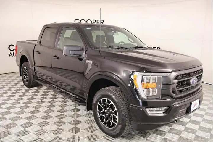 $39003 : Ford F-150 2023 4x4 XL 4dr S image 1