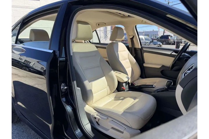 $11377 : Volkswagen Jetta 2018 1.4T S image 10