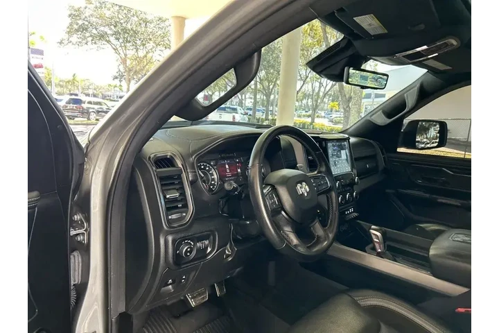 $39677 : Ram 1500 2022 4x4 Laramie 4d image 6