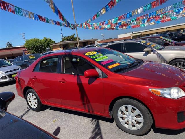 $11999 : 2011 Corolla LE image 4