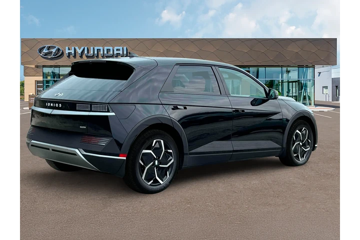 $27990 : Hyundai IONIQ 5 2024 AWD SEL image 8