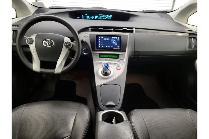 $14998 : Toyota Prius Plug-in Hybrid image 9