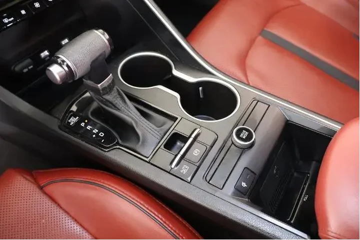 $19699 : Kia K5 2023 GT-Line 4dr Seda image 9