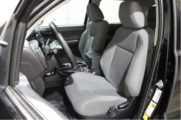 $35998 : Toyota Tacoma 2023 4x4 Trail image 5