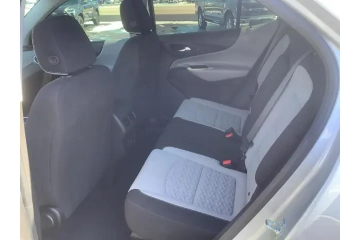 $17550 : Chevrolet Equinox 2022 LS 4d image 9