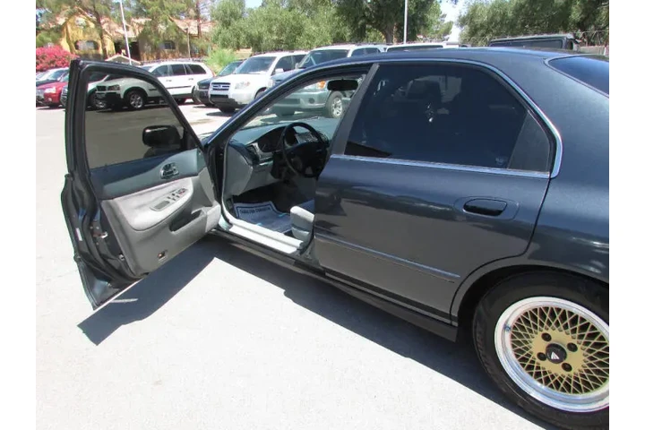 $5495 : 1997 Accord LX image 8
