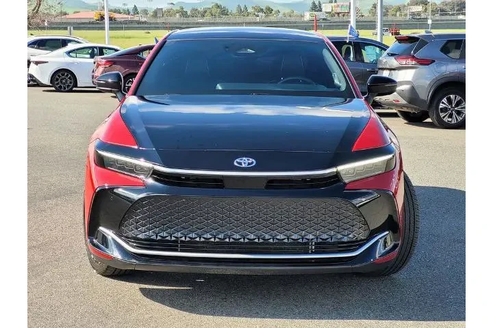 $37900 : Toyota Crown 2023 AWD Platin image 2