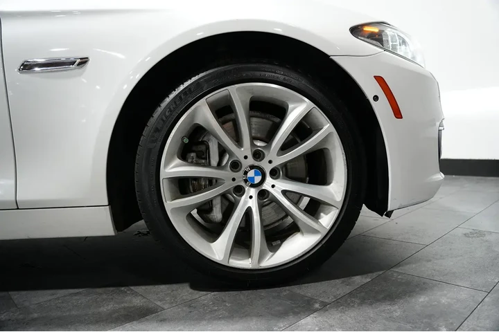 $13754 : 2014 5 Series 535i xDrive image 5
