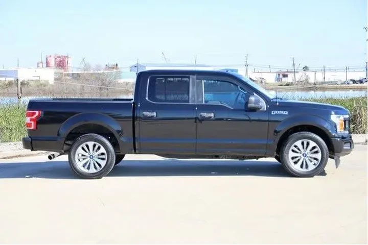 $18388 : Ford F-150 2018 4x2 XL 4dr S image 4
