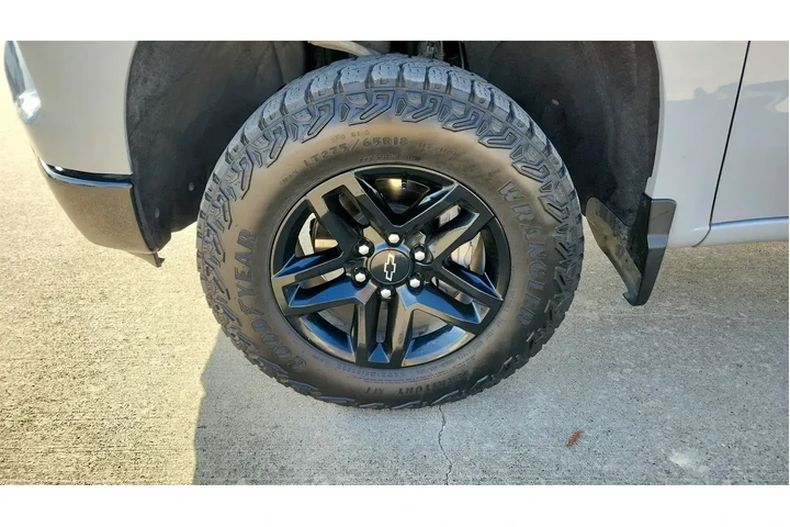 $35300 : Chevrolet Silverado 1500 202 image 9