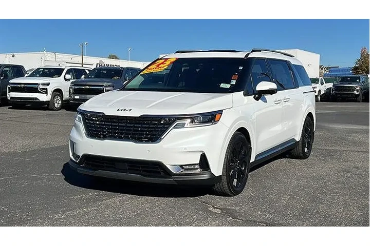 $36984 : Kia Carnival 2023 SX Prestig image 1