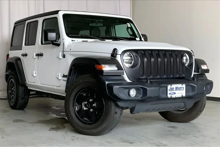 $28992 : Jeep Wrangler Unlimited 2022 image 1
