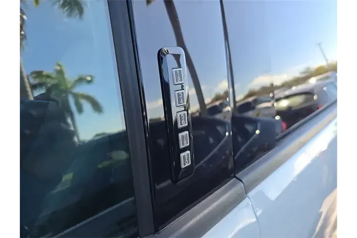 $35990 : Ford F-150 2023 4x2 XLT 4dr image 7