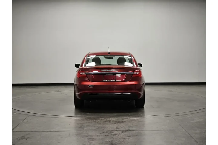 $7462 : Chrysler 200 2013 Limited 4d image 6