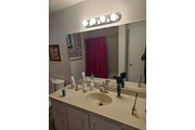 $950 : RENTO HABITACION AMOBLADA thumbnail