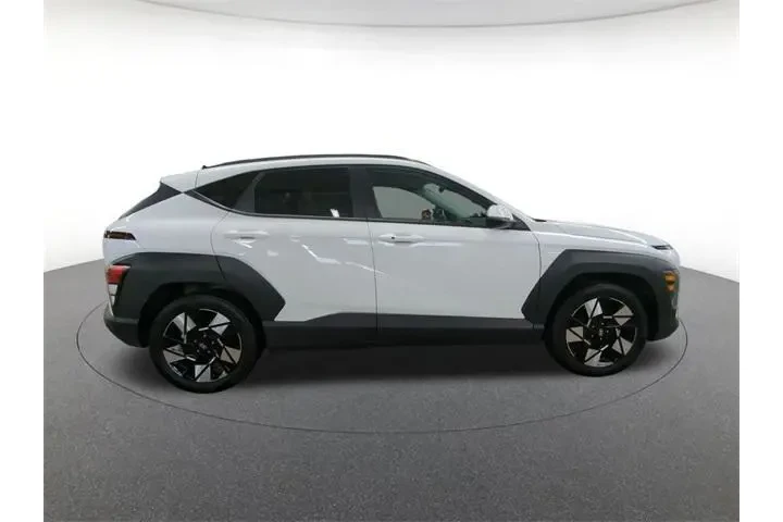 $18700 : Hyundai KONA 2024 SEL 4dr Cr image 4