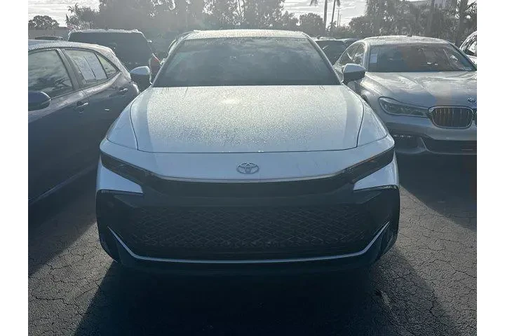 $28465 : Toyota Crown 2023 AWD XLE 4d image 2