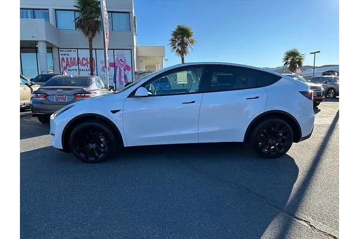 $31995 : Tesla Model Y 2021 AWD Long image 4
