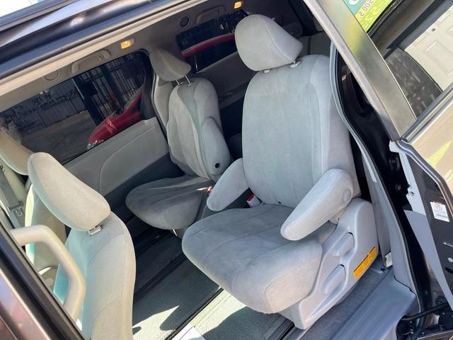 $11500 : 2011 TOYOTA SIENNA2011 TOYOTA image 10