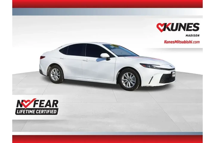 $23977 : Toyota Camry 2025 SE 4dr Sed image 1