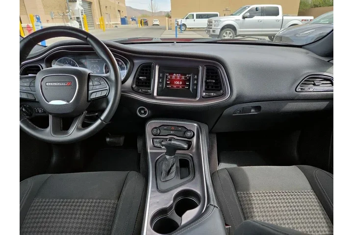 $15998 : Dodge Challenger 2016 SXT 2d image 8