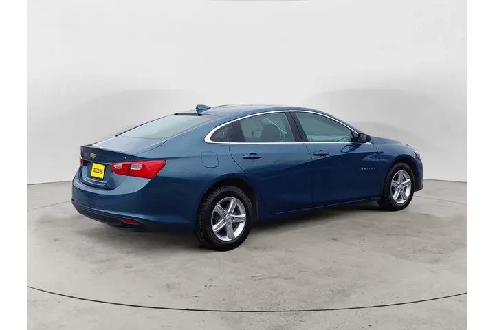 $21588 : Chevrolet Malibu 2024 LT 4dr image 5