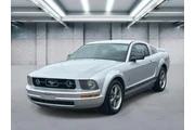 Ford Mustang 2006 V6 Standar en Long Island
