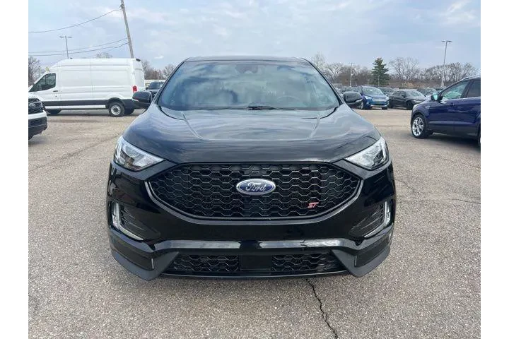 $30945 : Ford Edge 2023 AWD ST 4dr Cr image 2