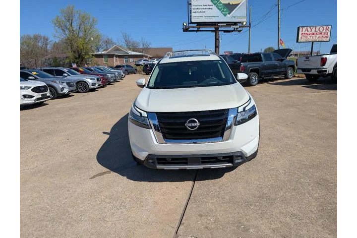 $24995 : 2022 Pathfinder image 2