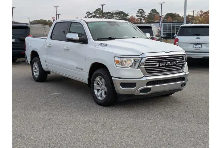 $31995 : Ram 1500 2024 4x2 Laramie 4d image 3