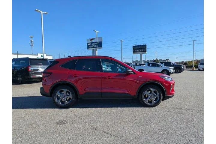 $32495 : Ford Escape 2026 ST-Line 4dr image 4